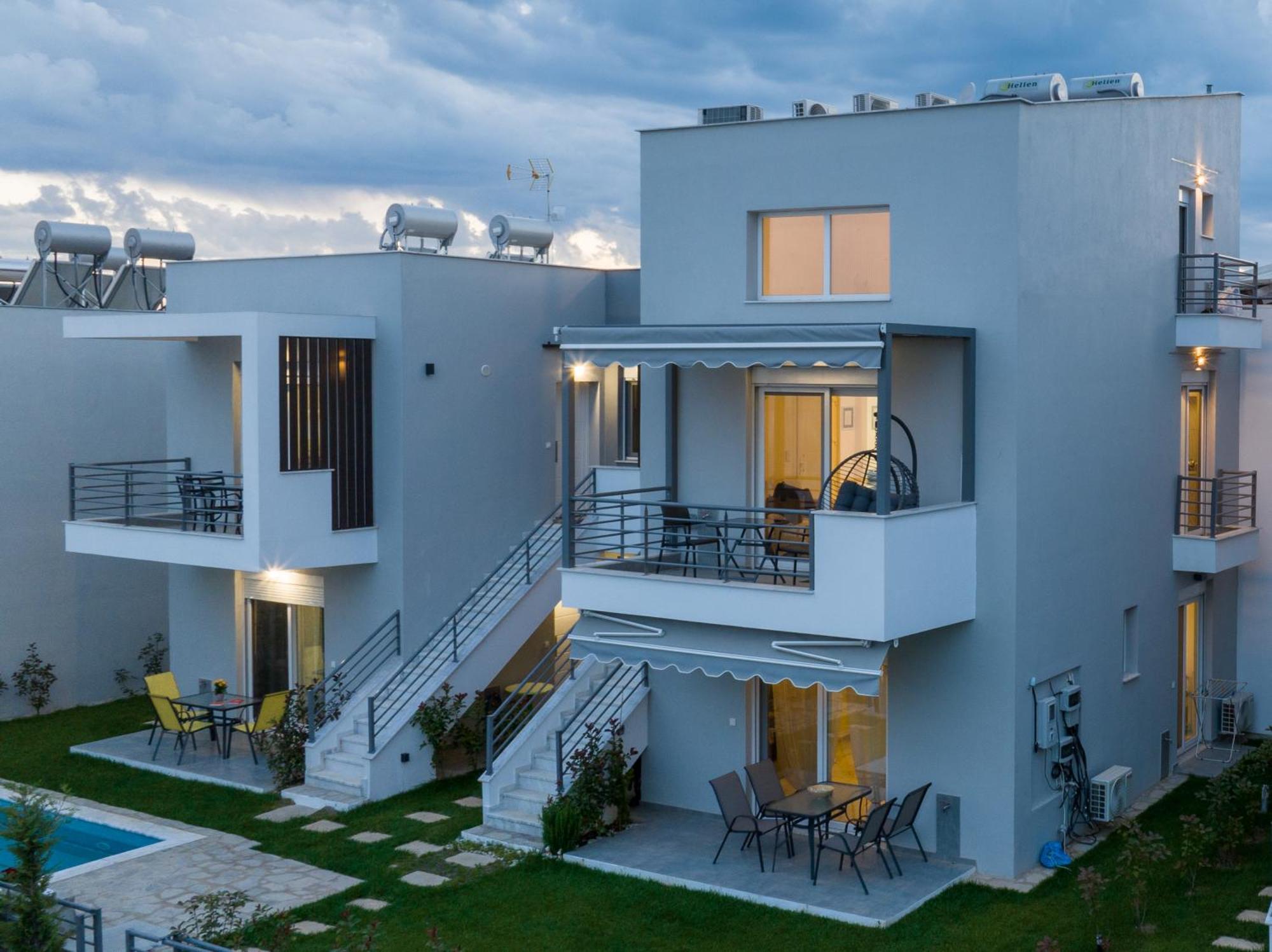 Kleoniki & Irida Residential Complexes Apartment Офринион Екстериор снимка